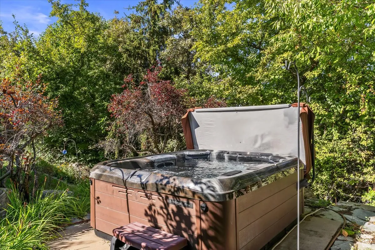 View of yard featuring a hot tub