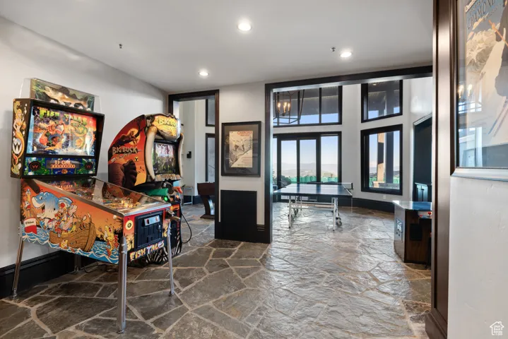 Community lobby featuring recessed lighting