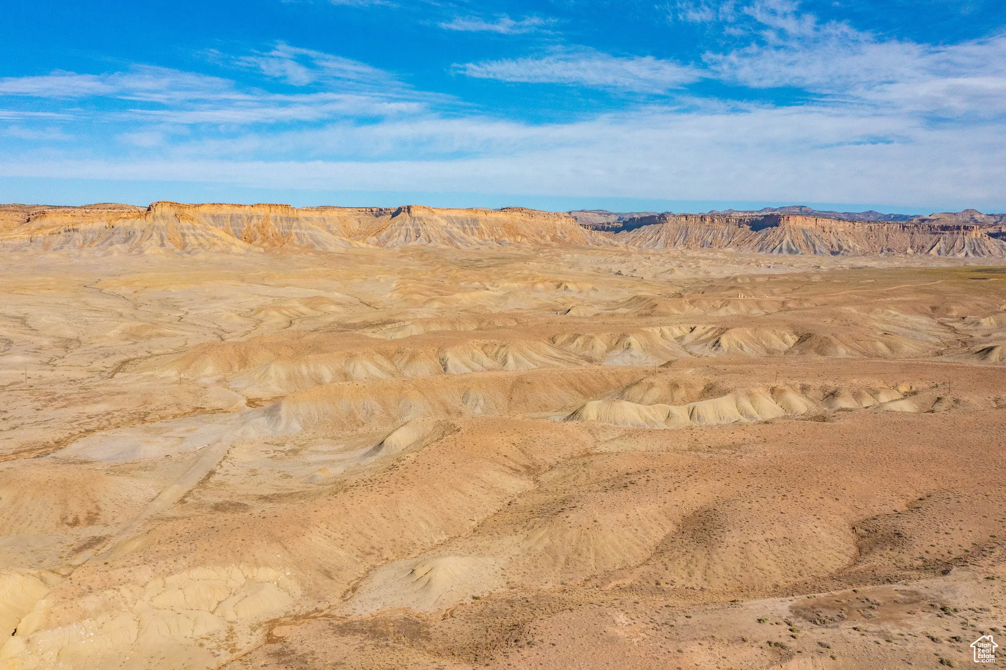 View of mountain background featuring a desert landscape