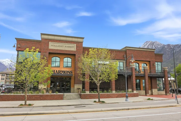 Harmons Grocery Store