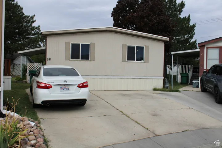 View of manufactured / mobile home