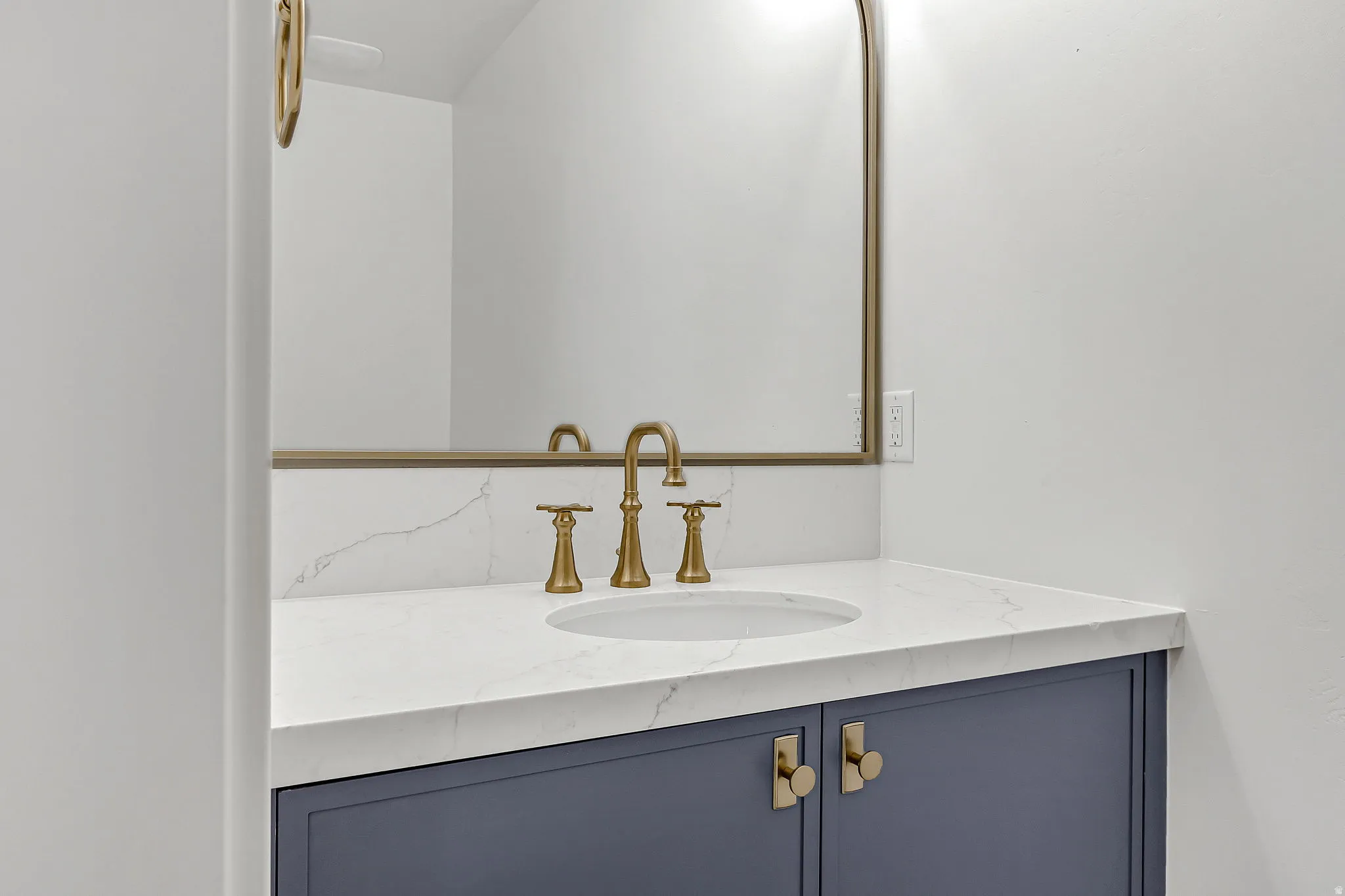 Downstairs half bathroom