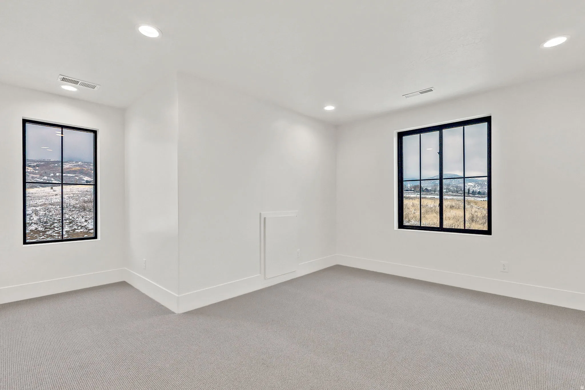 Upstairs bedroom 2
