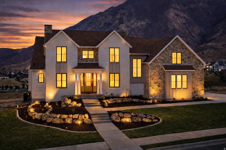Rendering of the home at dusk