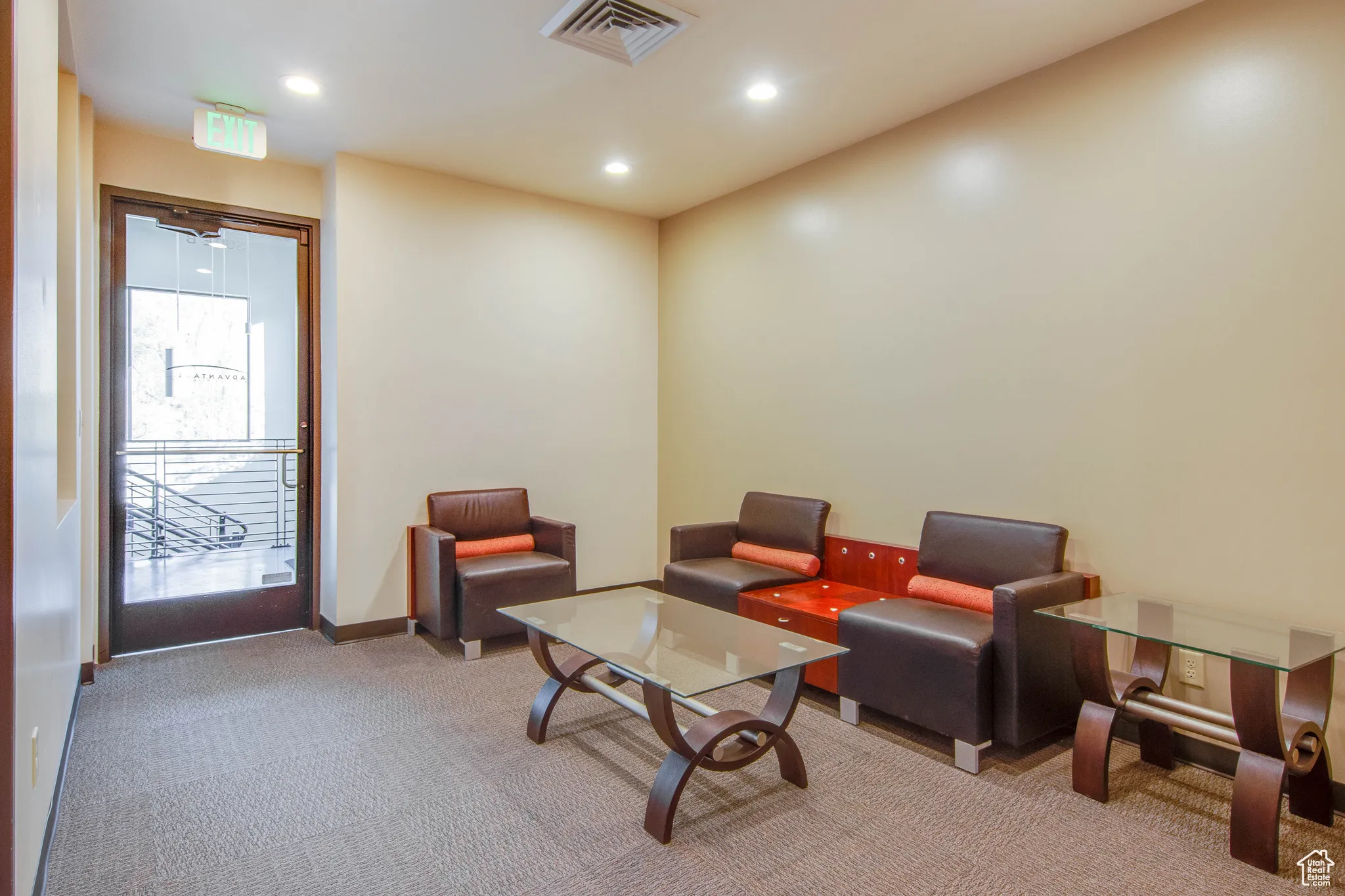 Lobby with recessed lighting