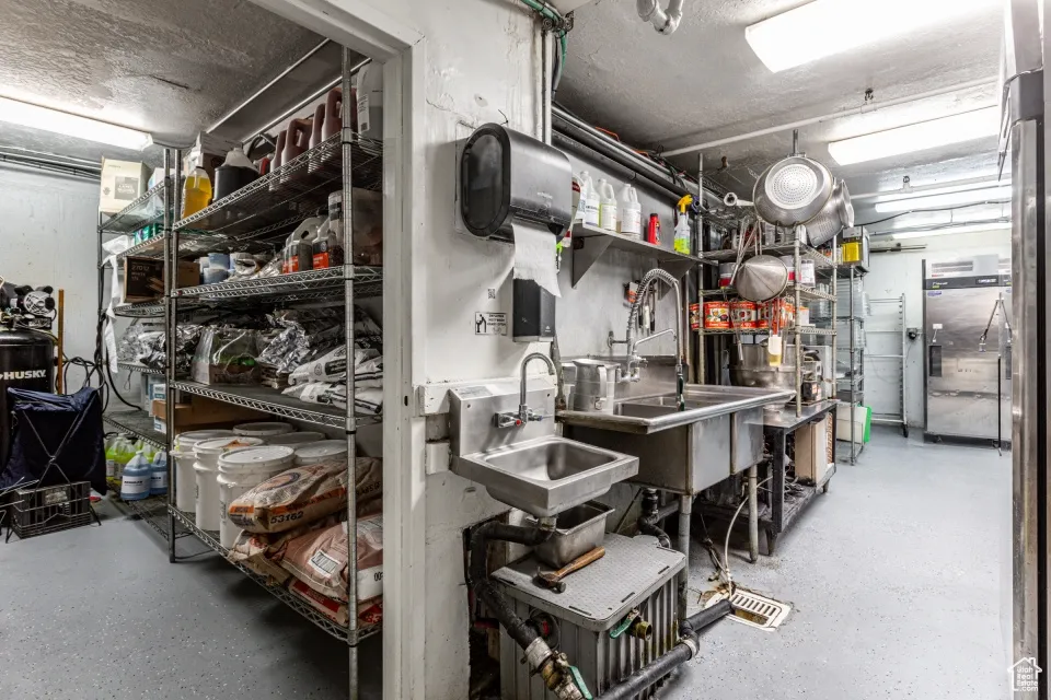 Storage area featuring a sink