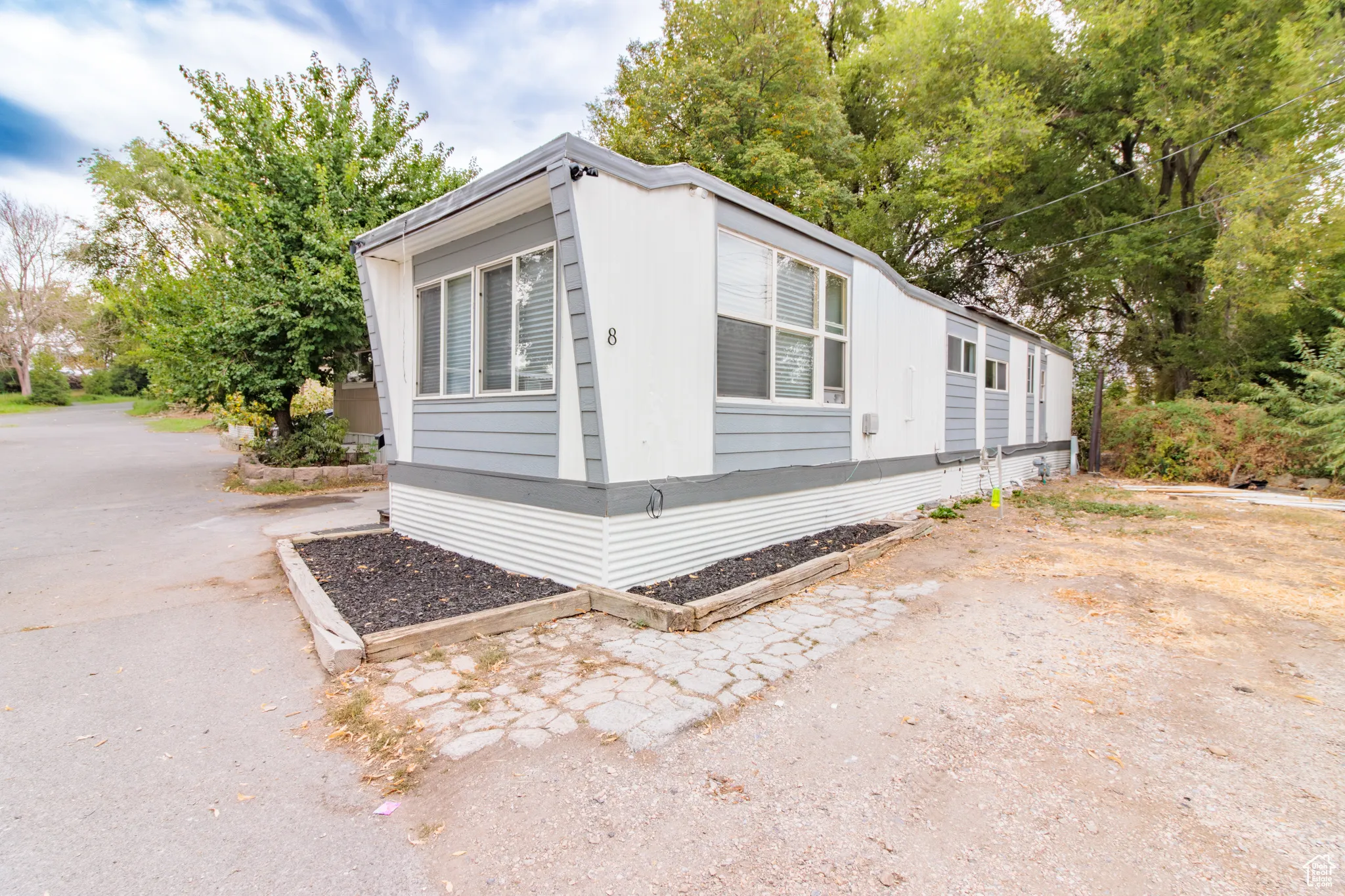 View of side of property