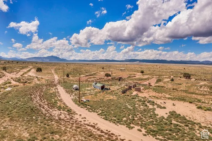 Overview of rural landscape with mountains and a desert landscape