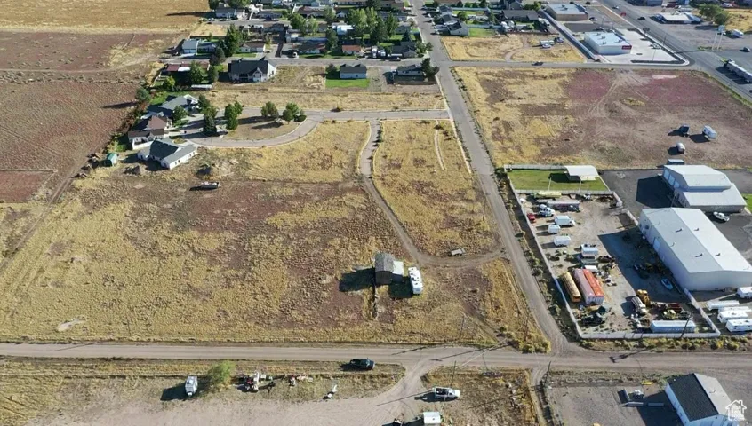 Aerial view of property and surrounding area