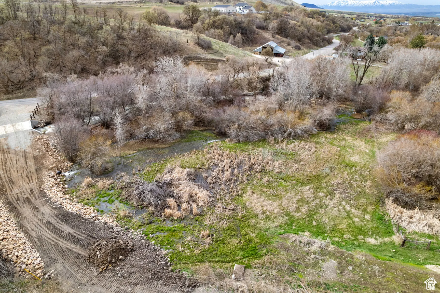 Aerial overview of property's location