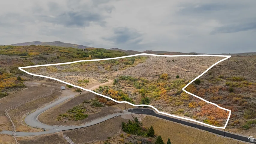 View of property location featuring property parcel outlined and mountains