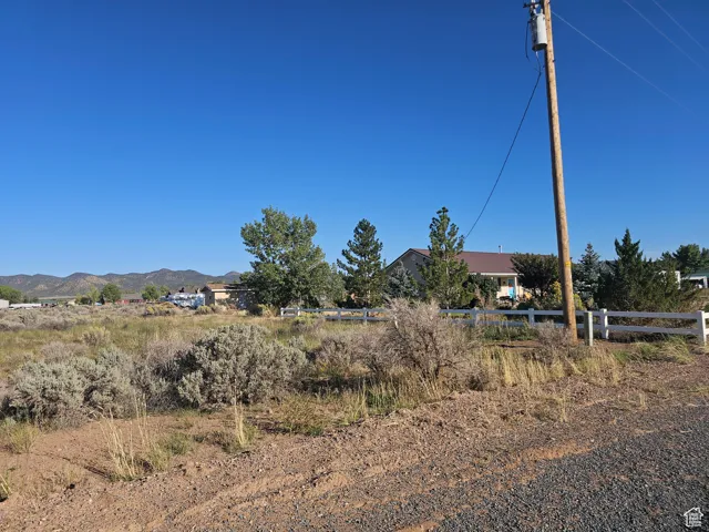 View of yard with a mountain view