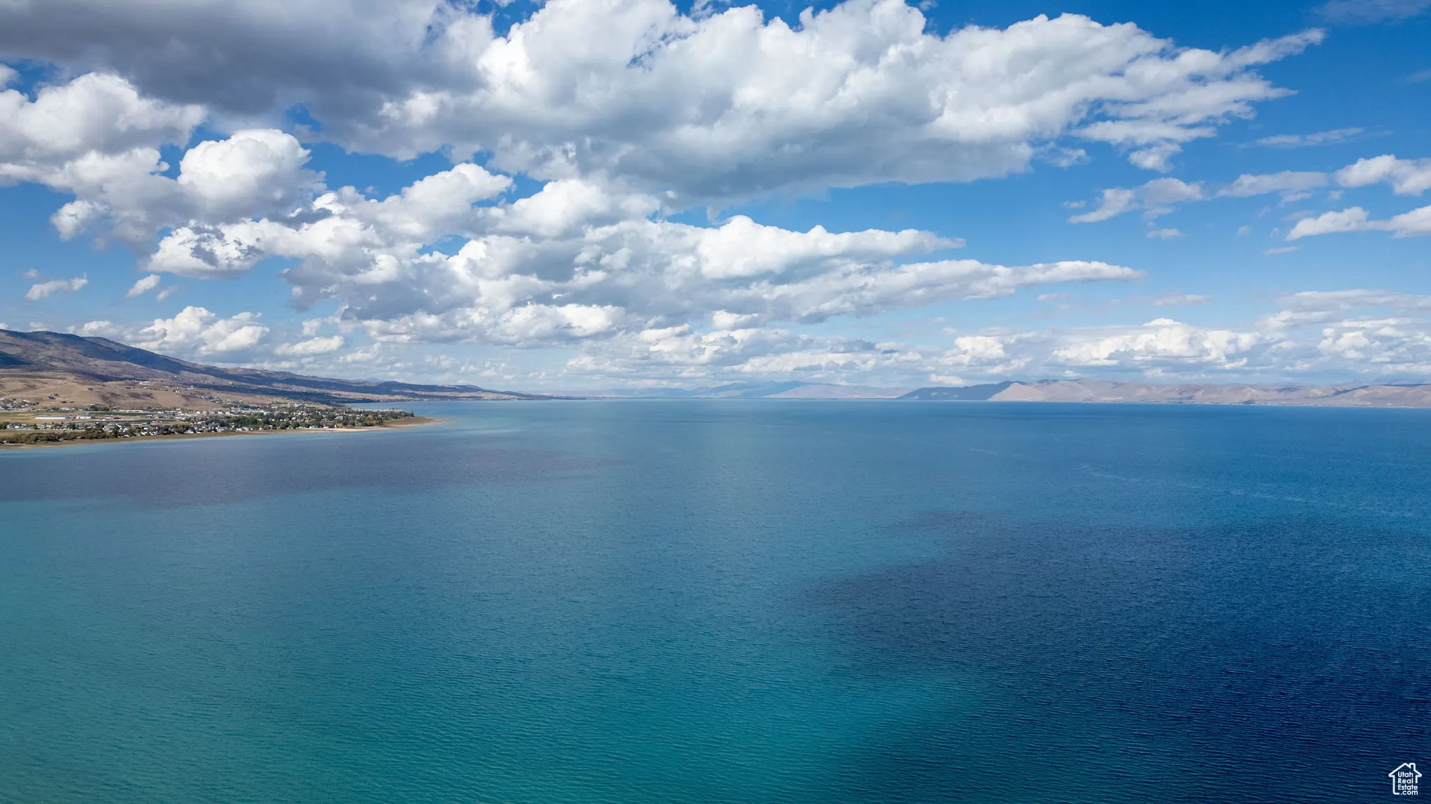 Water view featuring mountains
