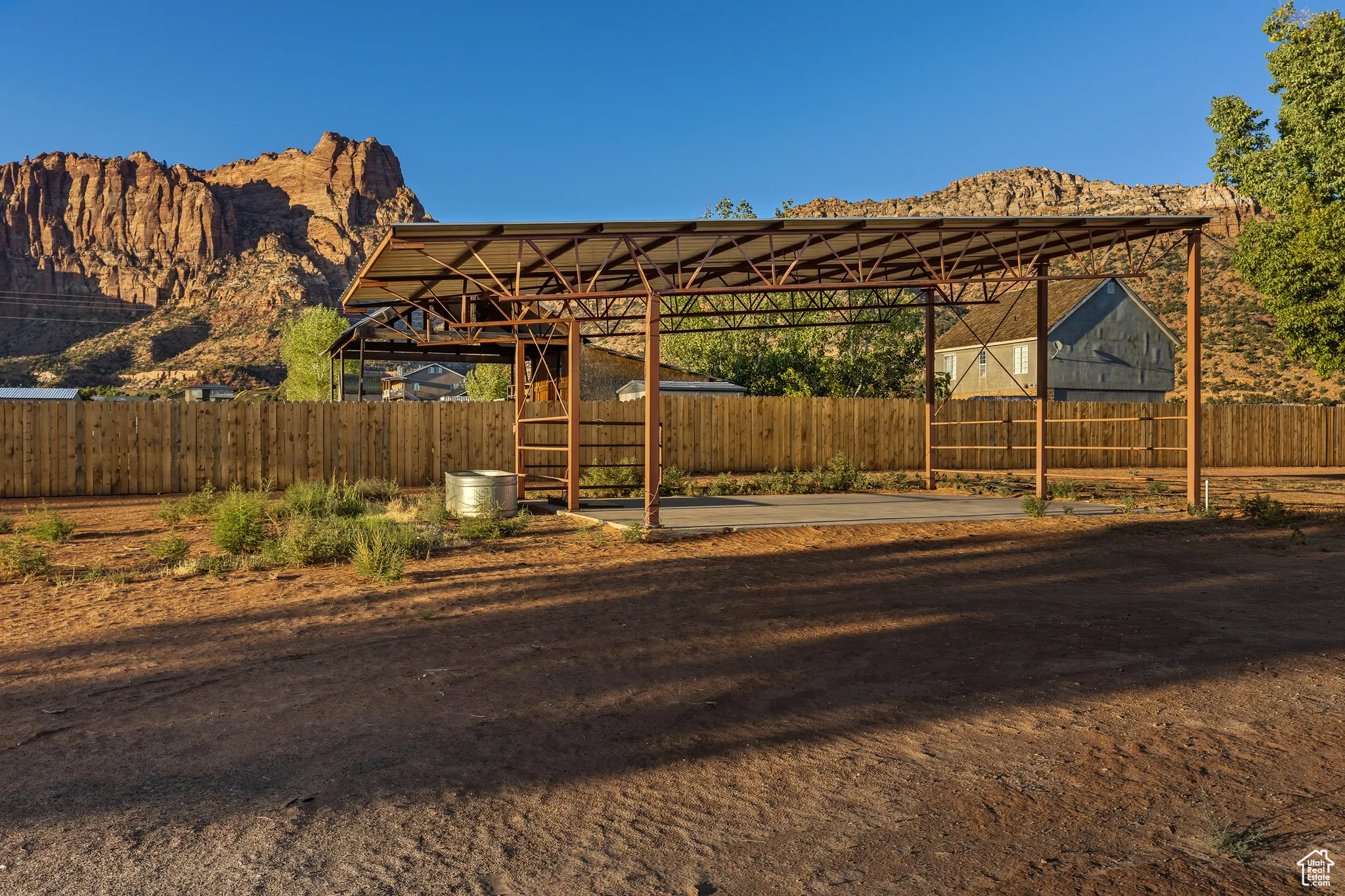 View of yard featuring a mountain view