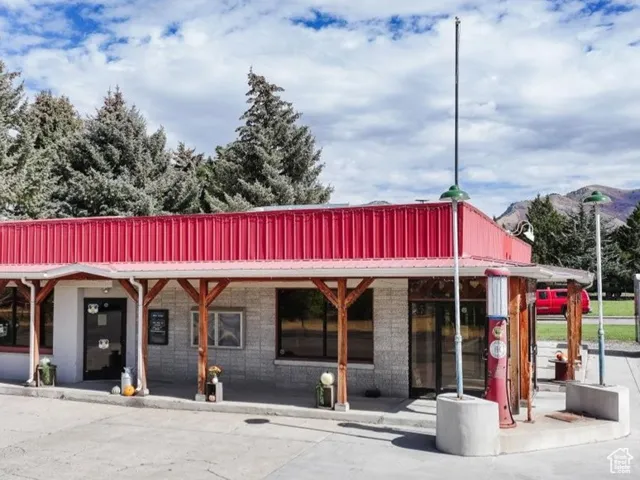 View of building exterior with a mountain view