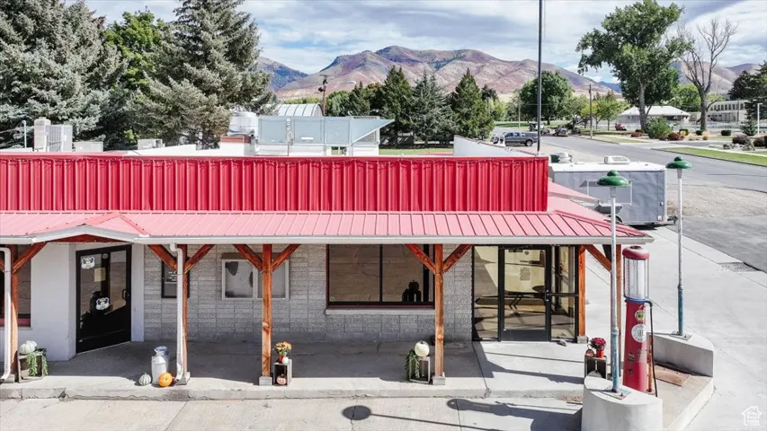 8990 S 0200 W, Paradise, Utah 84328