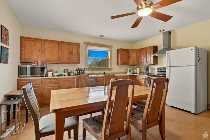 251 W Highway 12 St, Grover, Utah 84773