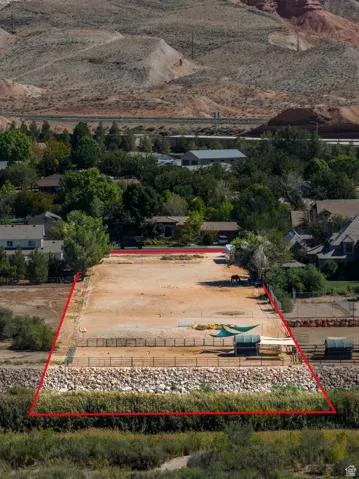 View of property location with property boundaries highlighted
