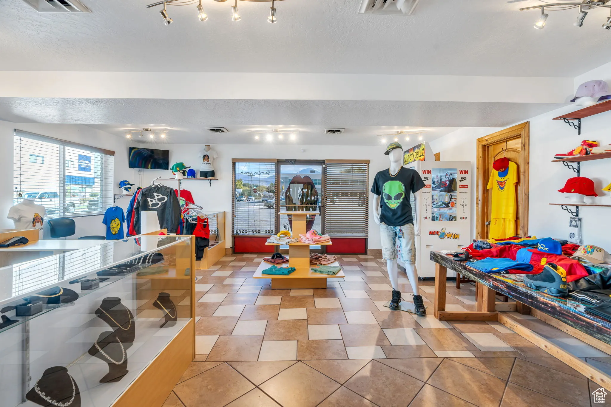 Misc room featuring a textured ceiling