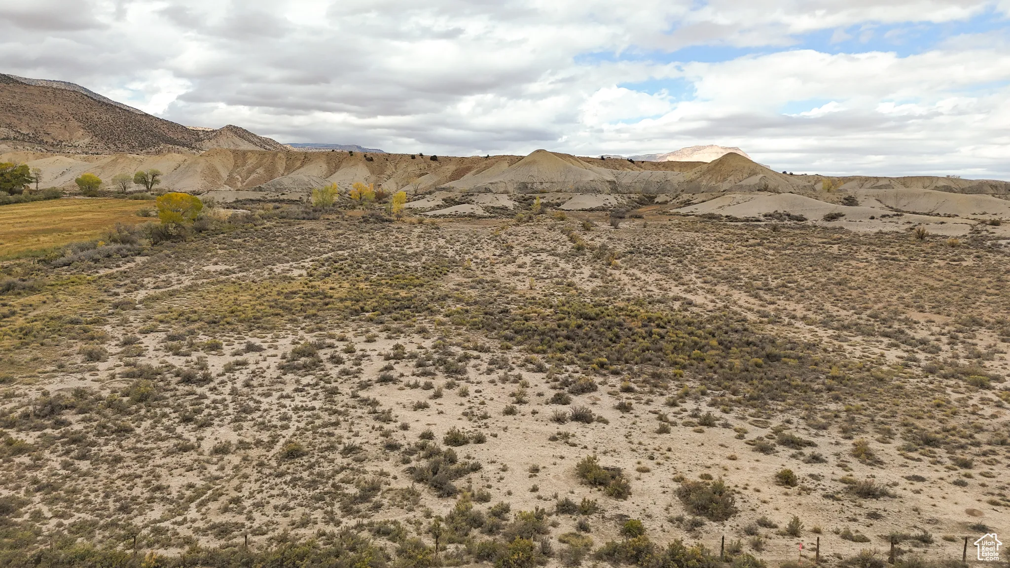 View of mountain background featuring a desert landscape