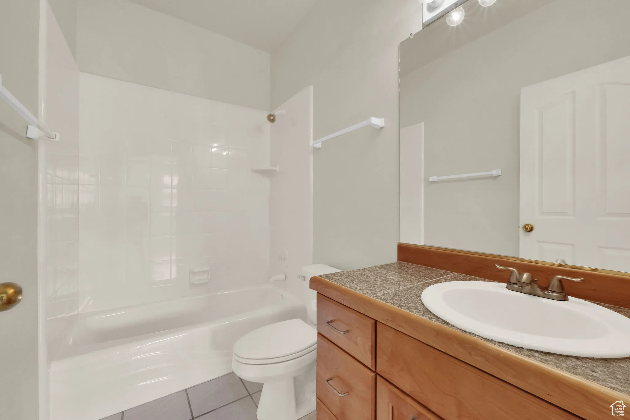 Hallway/ Guest bathroom.