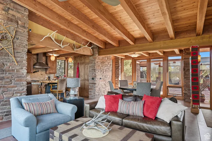 2277 E Broken Branch Dr #28, Boulder, Utah 84716