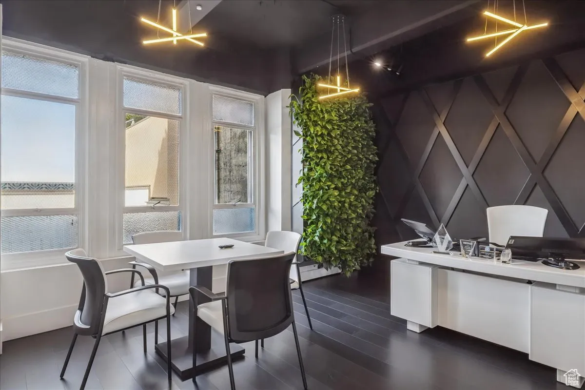 Executive suite with private bathroom