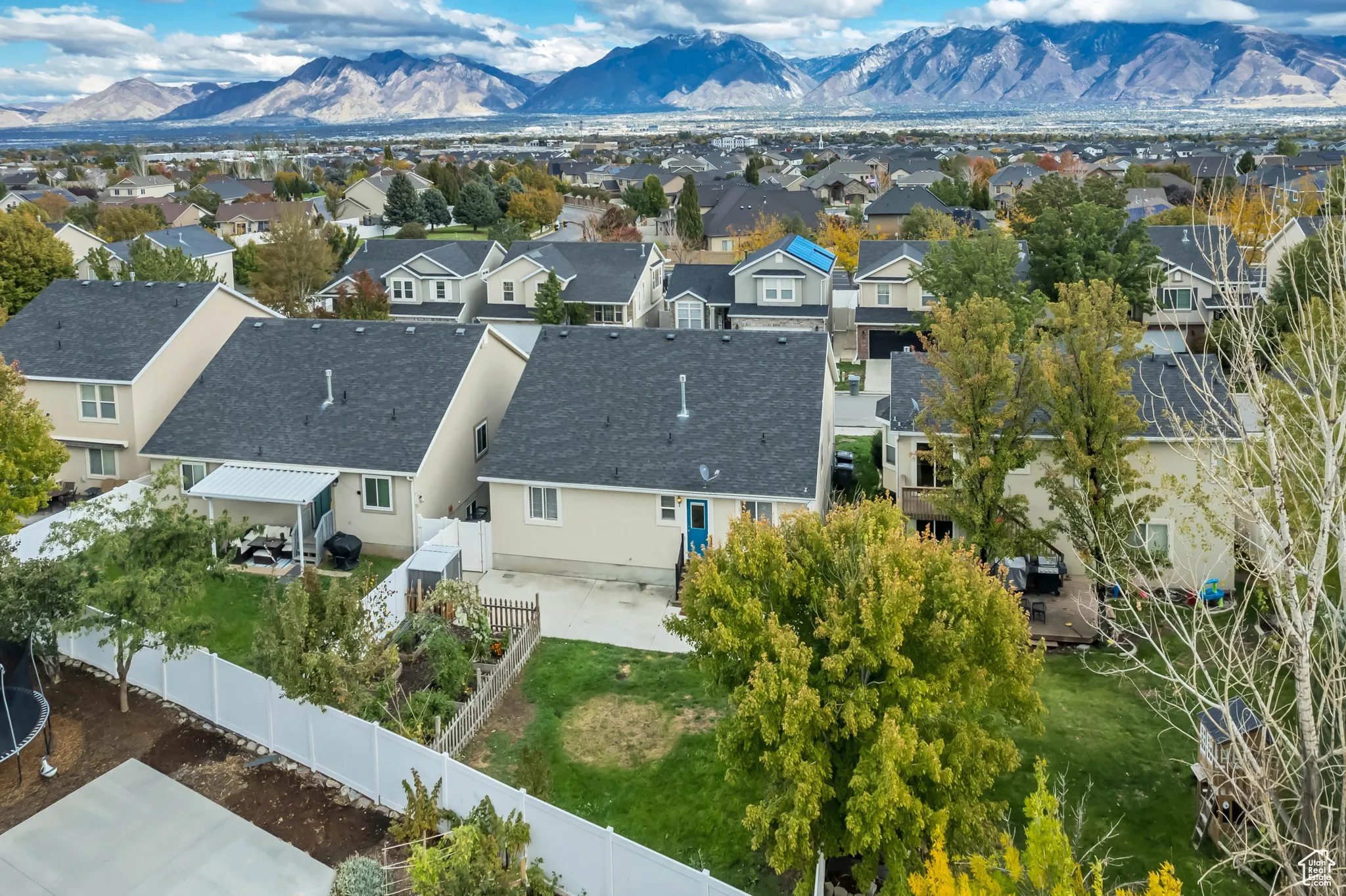 Bird's eye view of a mountain backdrop