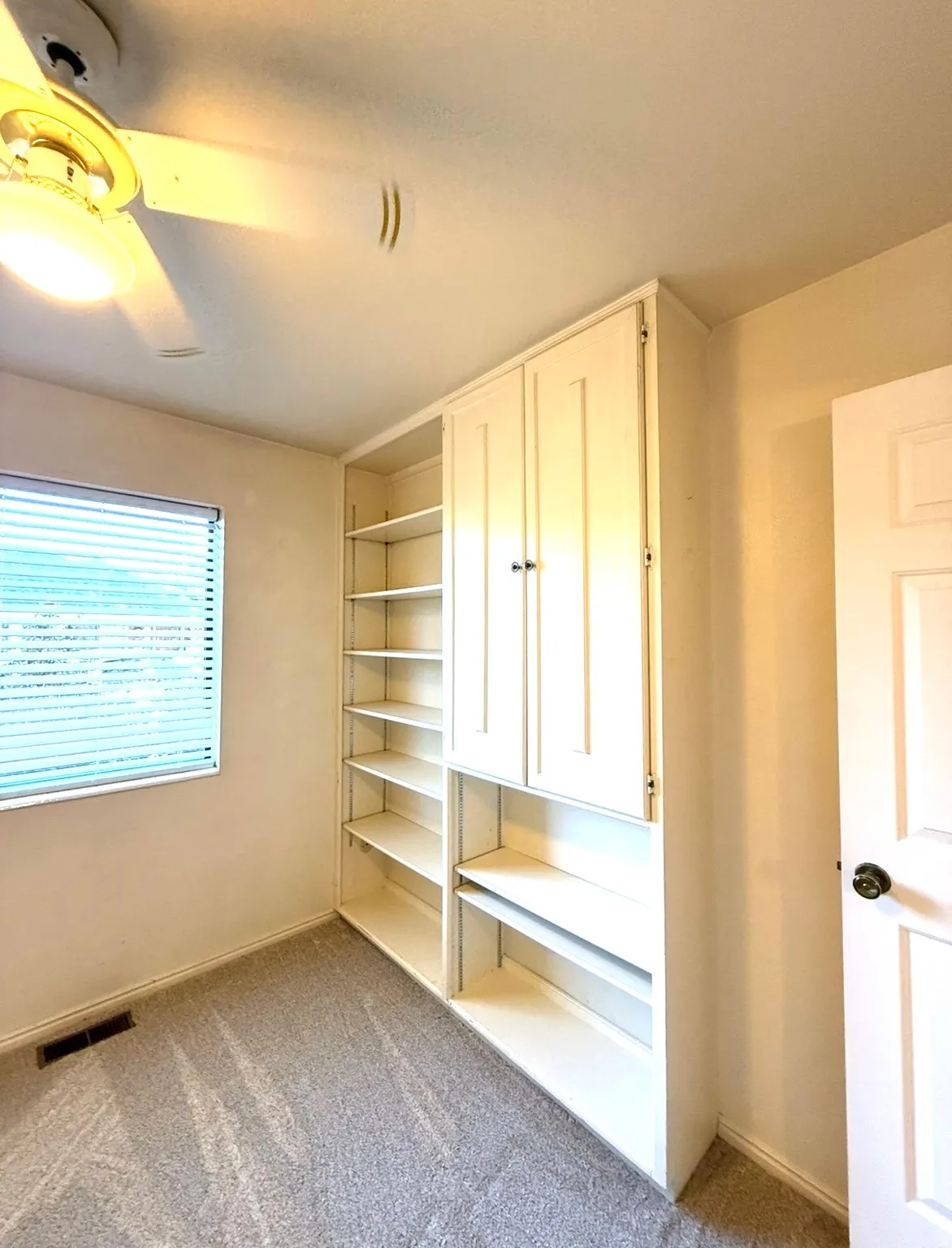 Extra built-in storage!