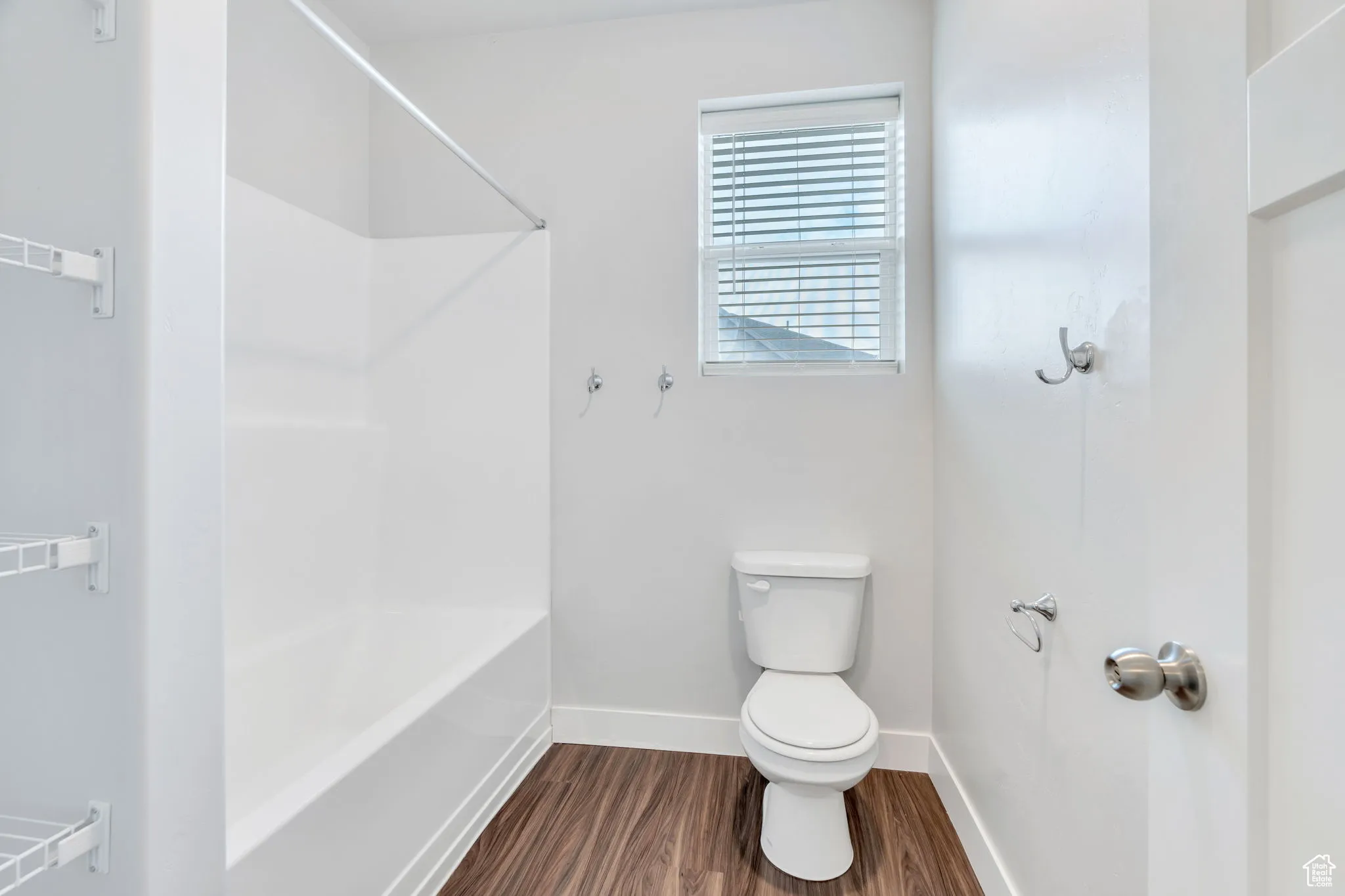 Separate owners tub/shower/toilet