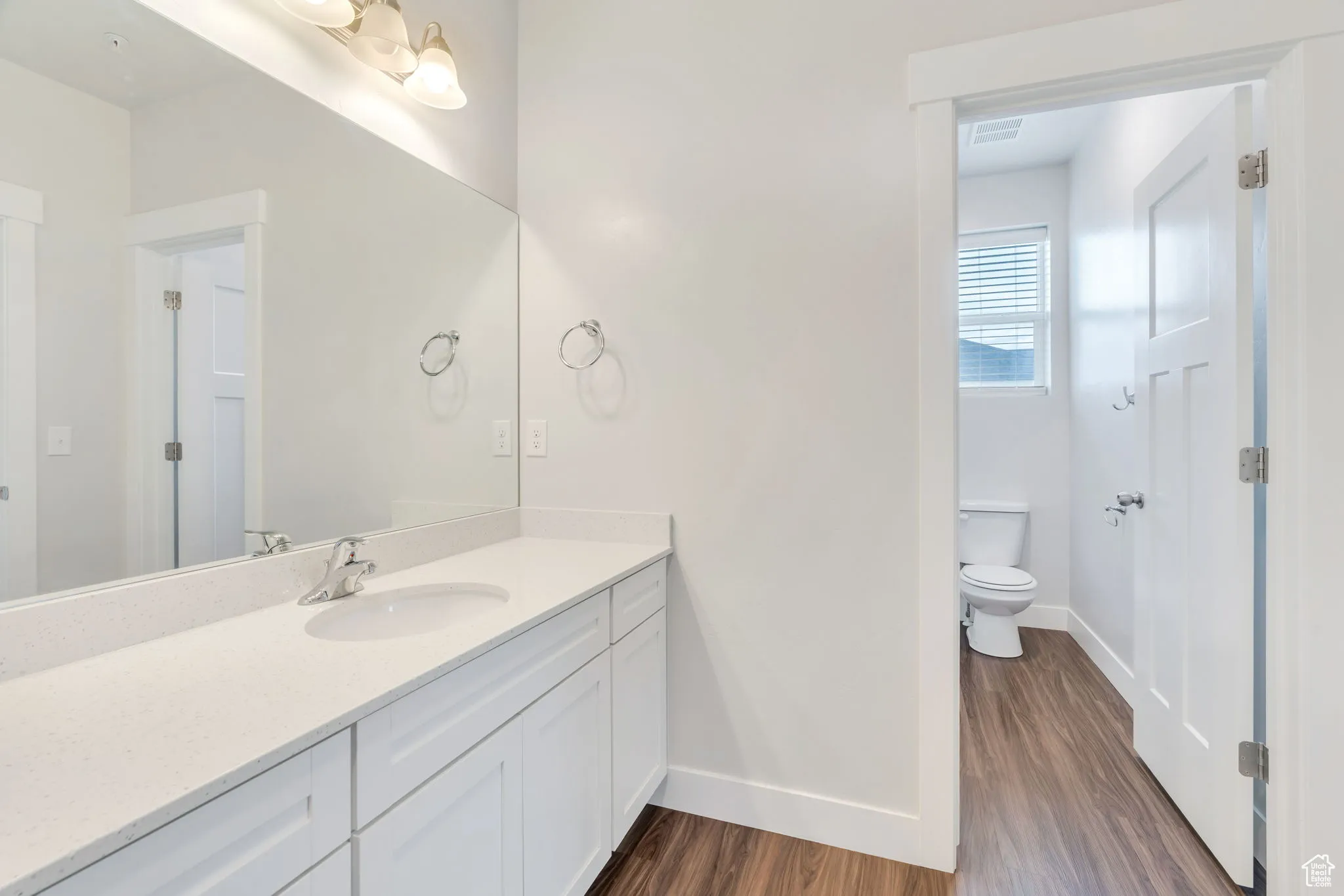 Primary suite vanity