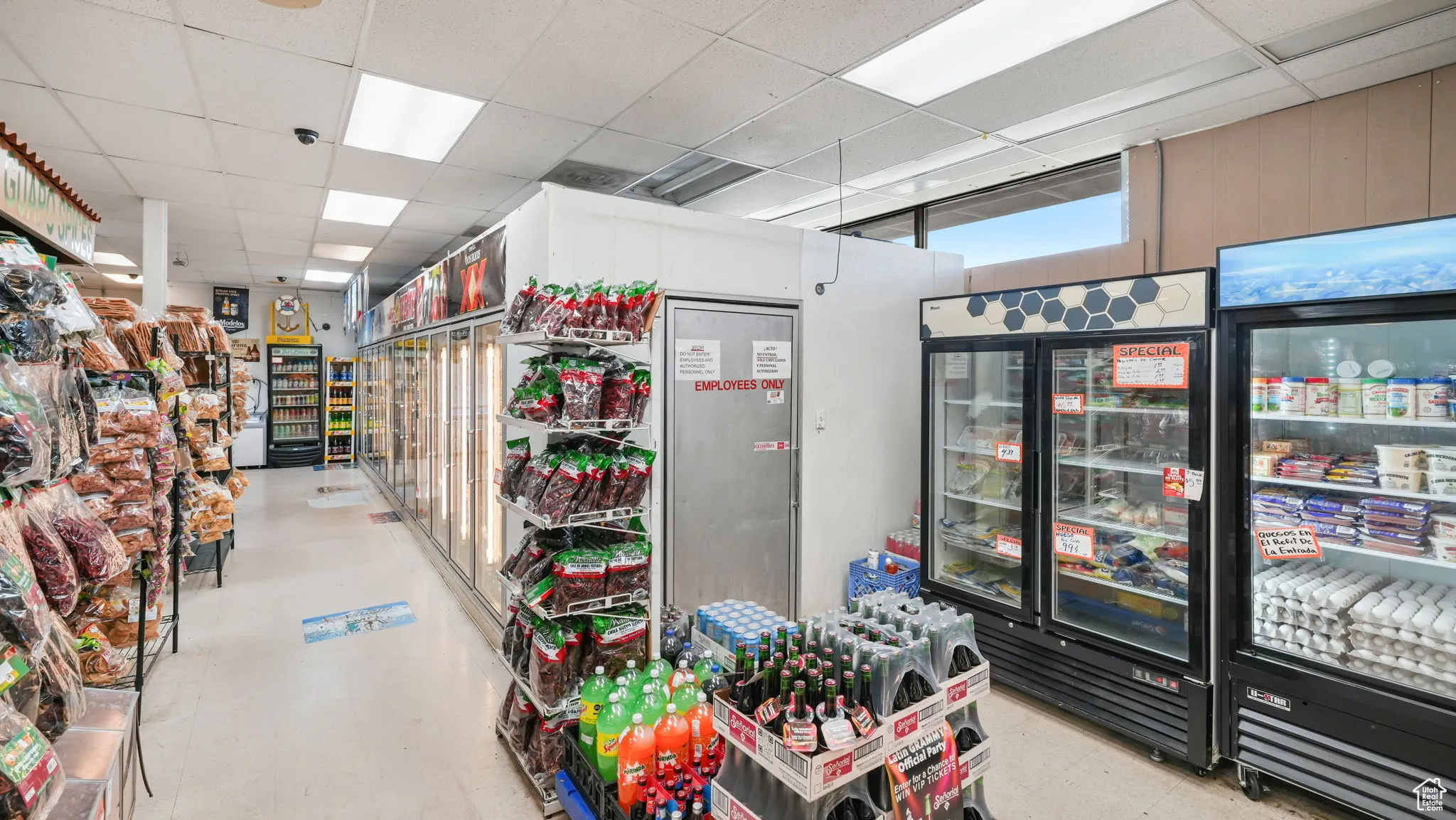 Miscellaneous room with a paneled ceiling