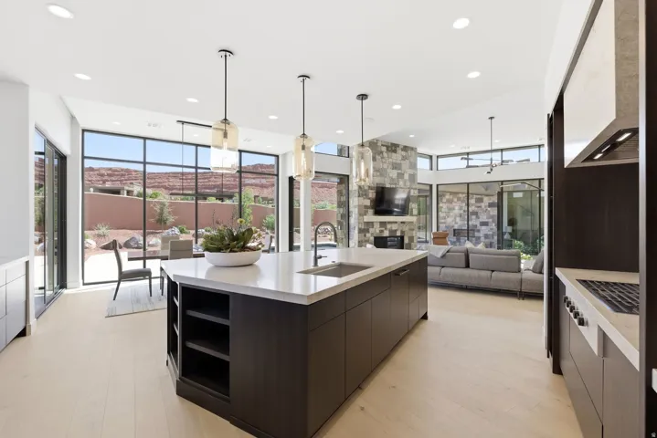 2498 N Lacasa Dr, St. George, Utah 84770