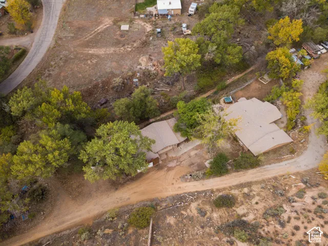 Aerial view of property and surrounding area