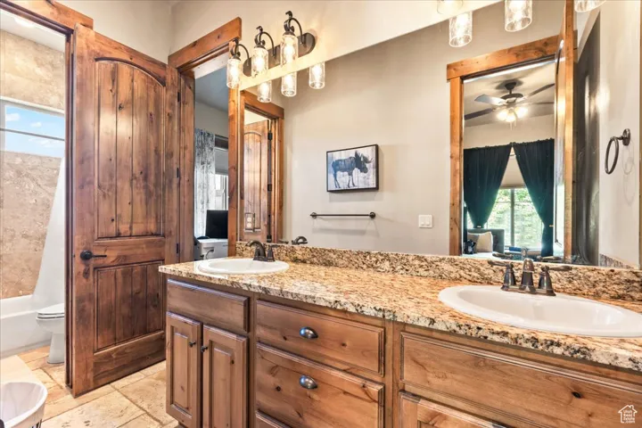 jack & jill bathroom