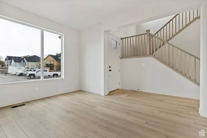 Photo of another home of the same floor plan. Colors and options may vary.