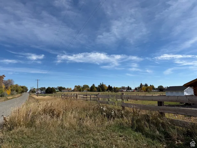 View of yard with a view of countryside