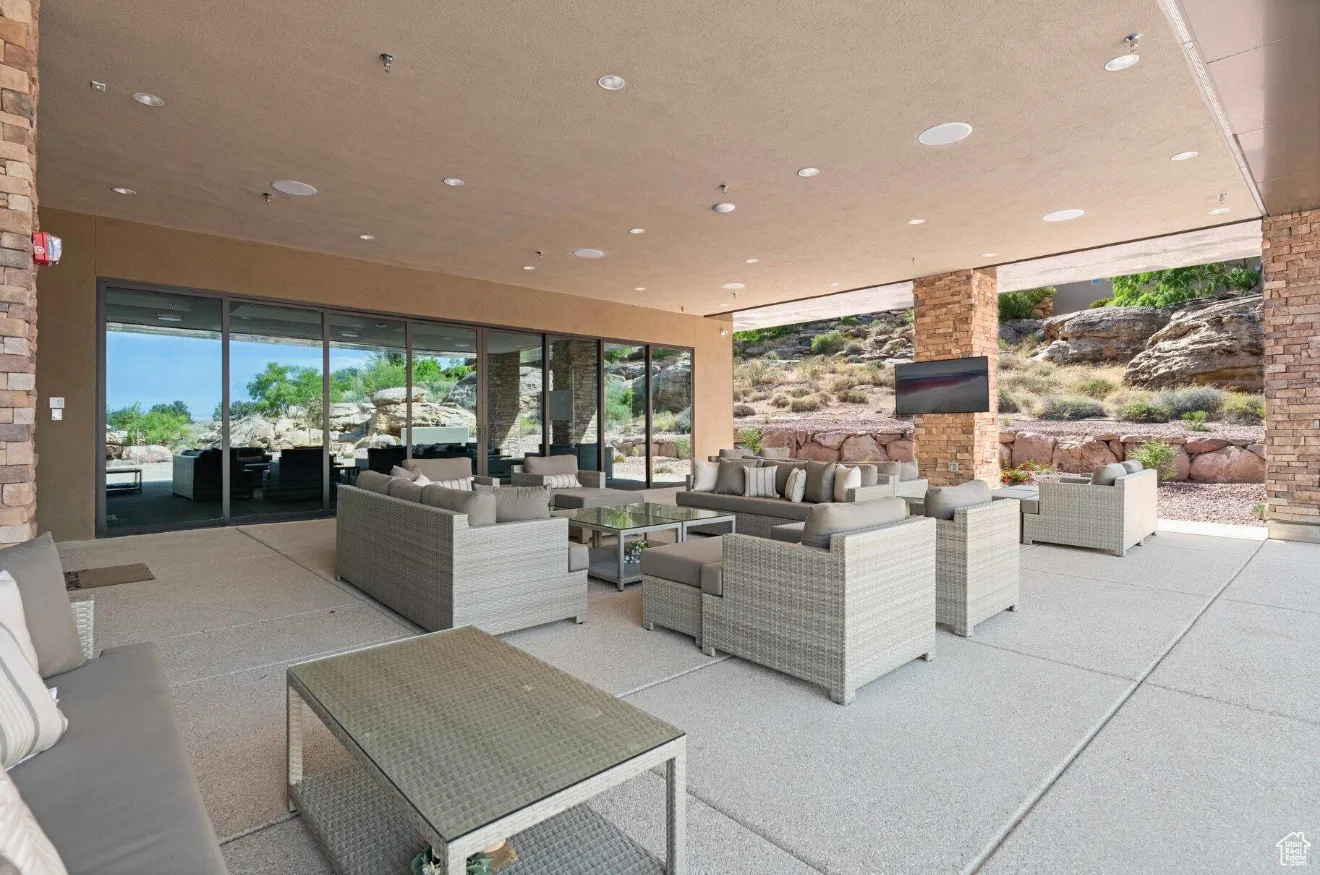 Clubhouse outdoor seating