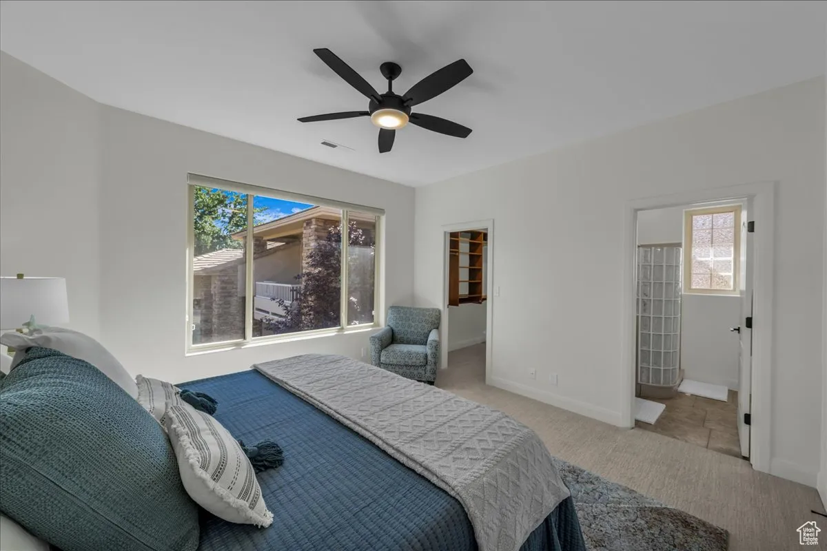 Upstairs en-suite