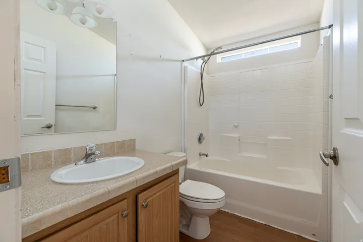 2nd Bathroom