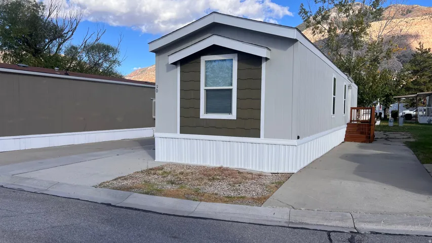 View of side of home