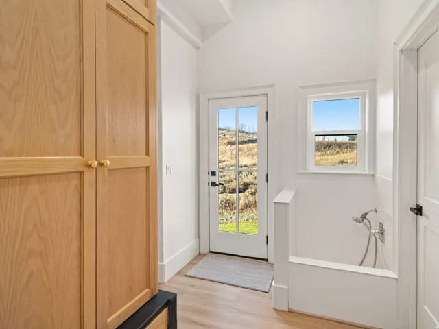 6188 E Hummingbird Pt, Huntsville, Utah 84317