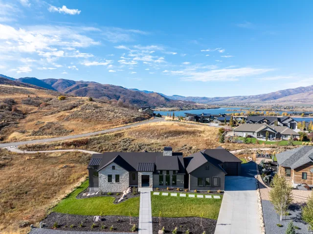 6188 E Hummingbird Pt, Huntsville, Utah 84317