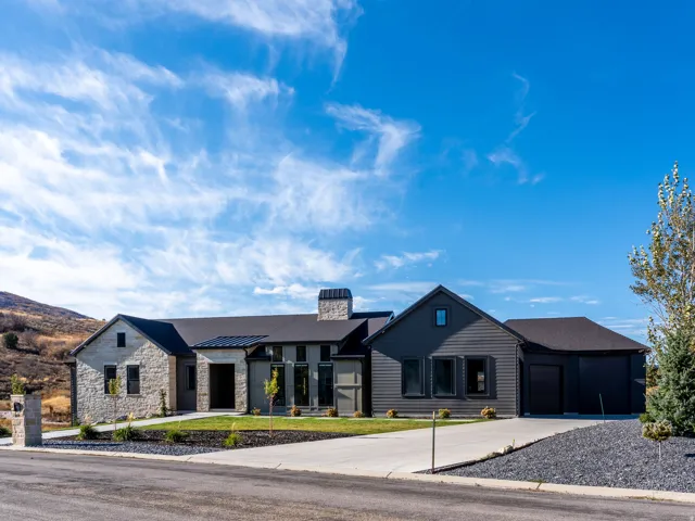 6188 E Hummingbird Pt, Huntsville, Utah 84317