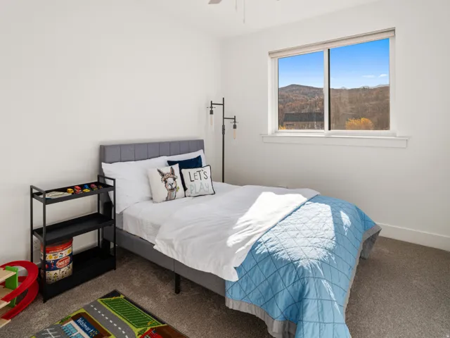 6188 E Hummingbird Pt, Huntsville, Utah 84317