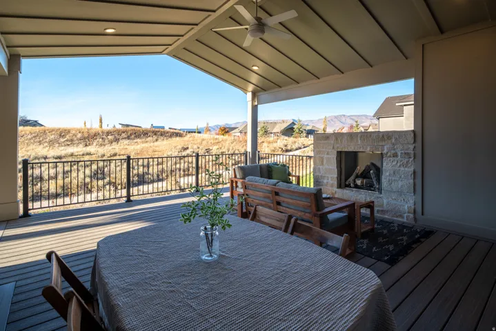 6188 E Hummingbird Pt, Huntsville, Utah 84317