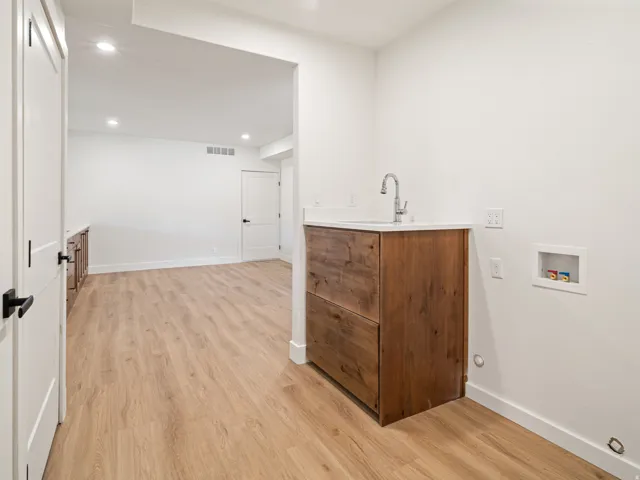 6188 E Hummingbird Pt, Huntsville, Utah 84317