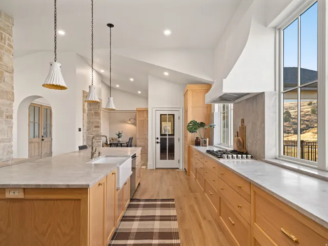 6188 E Hummingbird Pt, Huntsville, Utah 84317