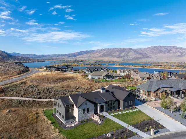 6188 E Hummingbird Pt, Huntsville, Utah 84317