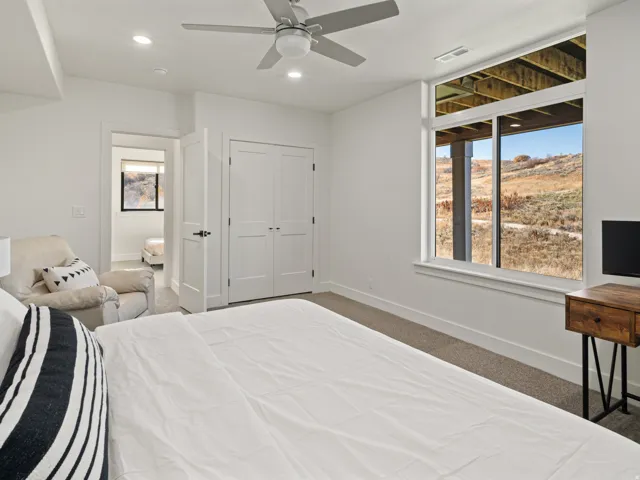 6188 E Hummingbird Pt, Huntsville, Utah 84317